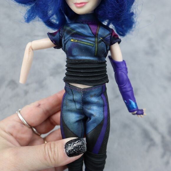 Doll Set Of 3 Ariel The Little Mermaid Descendants Mal Isle LOL Surprise OMG Toy - Picture 14 of 14